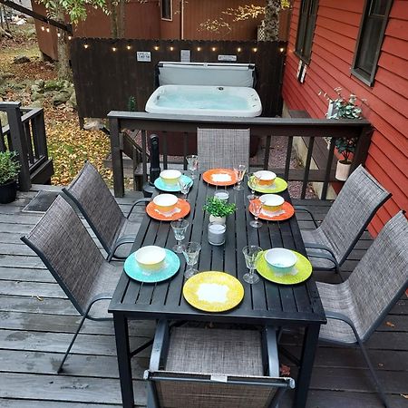 Chalet Renovated Near Casino, Camelback , Kalahari 4Bdrms Firepit Hot Tub Game Room Tobyhanna エクステリア 写真