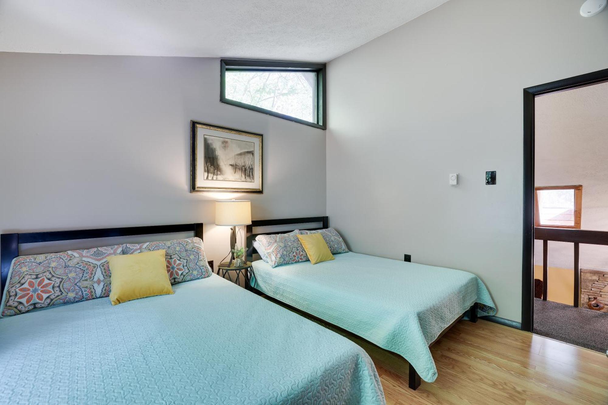 Chalet Renovated Near Casino, Camelback , Kalahari 4Bdrms Firepit Hot Tub Game Room Tobyhanna エクステリア 写真