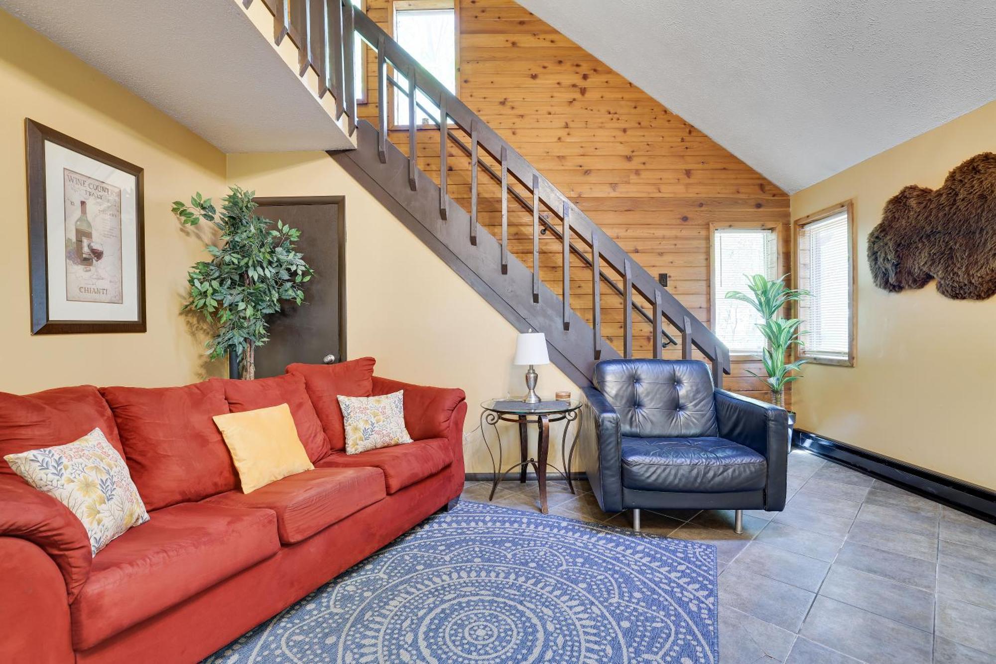 Chalet Renovated Near Casino, Camelback , Kalahari 4Bdrms Firepit Hot Tub Game Room Tobyhanna エクステリア 写真